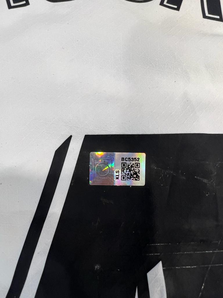 Match-used and signed jersey of #4 for Valencia CF Yunus Musah.